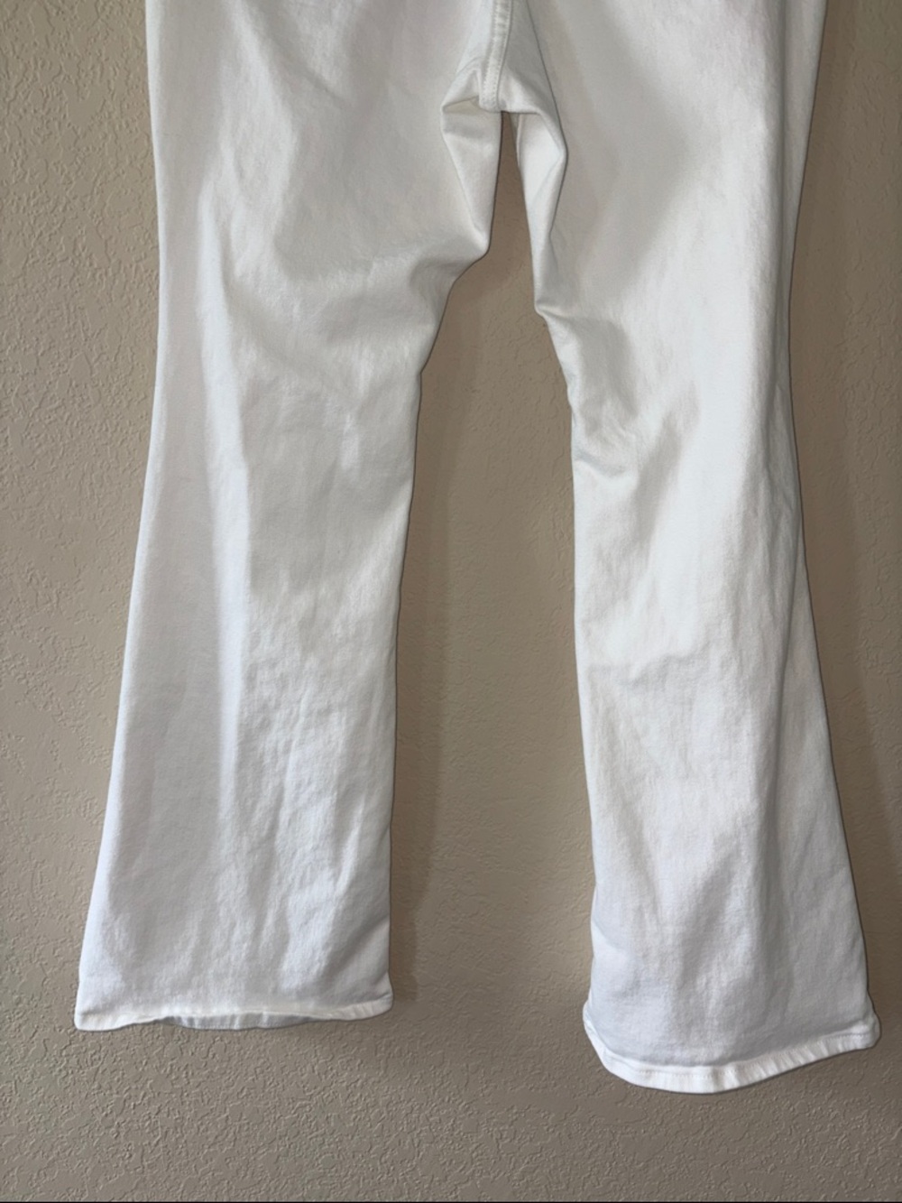 Levi's White High-Rise Flare Jeans - Picture 4 of 7